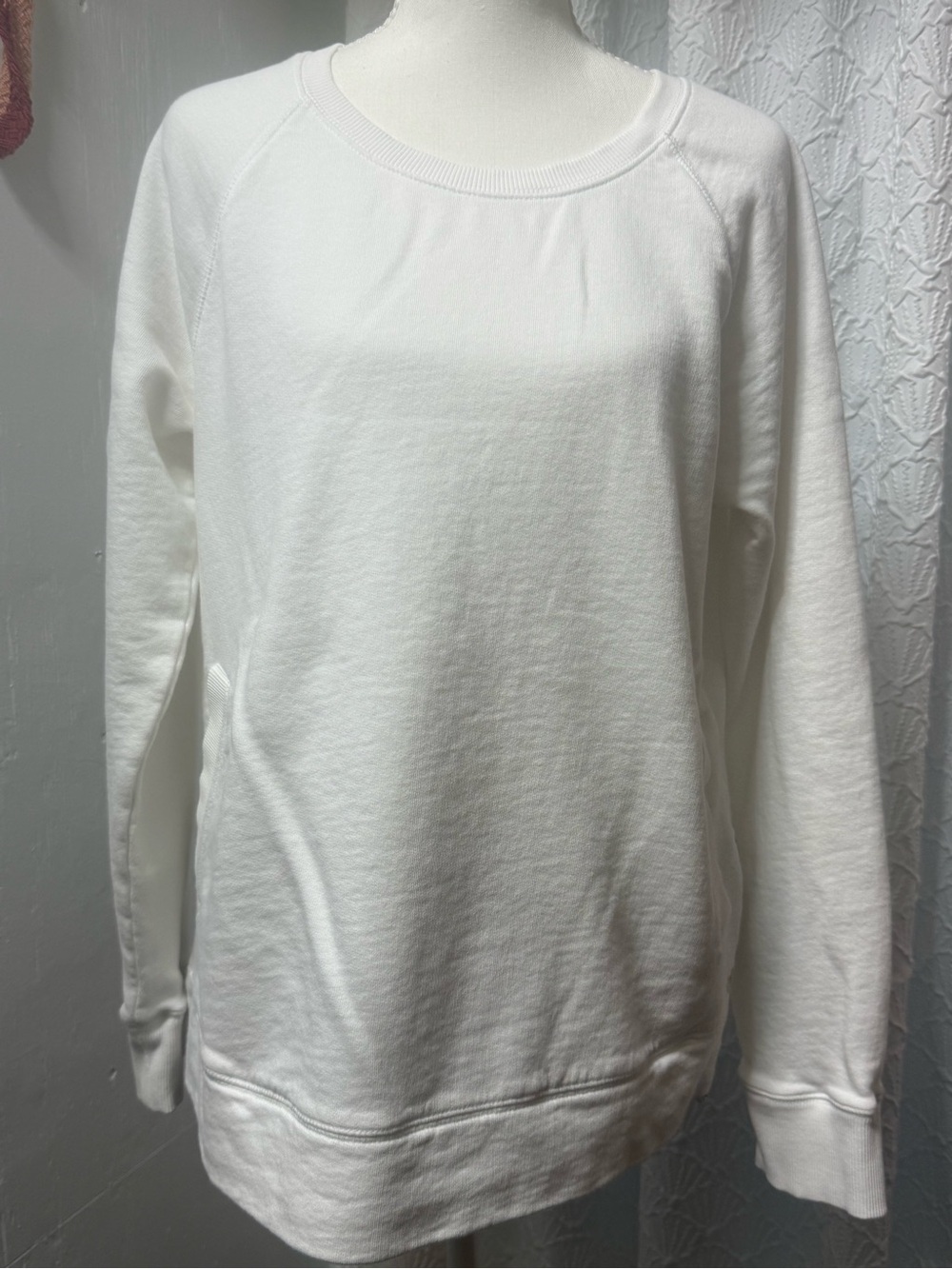 Lilly Pulitzer White Top with Gold Logo